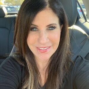 Meet your Posher, Debby